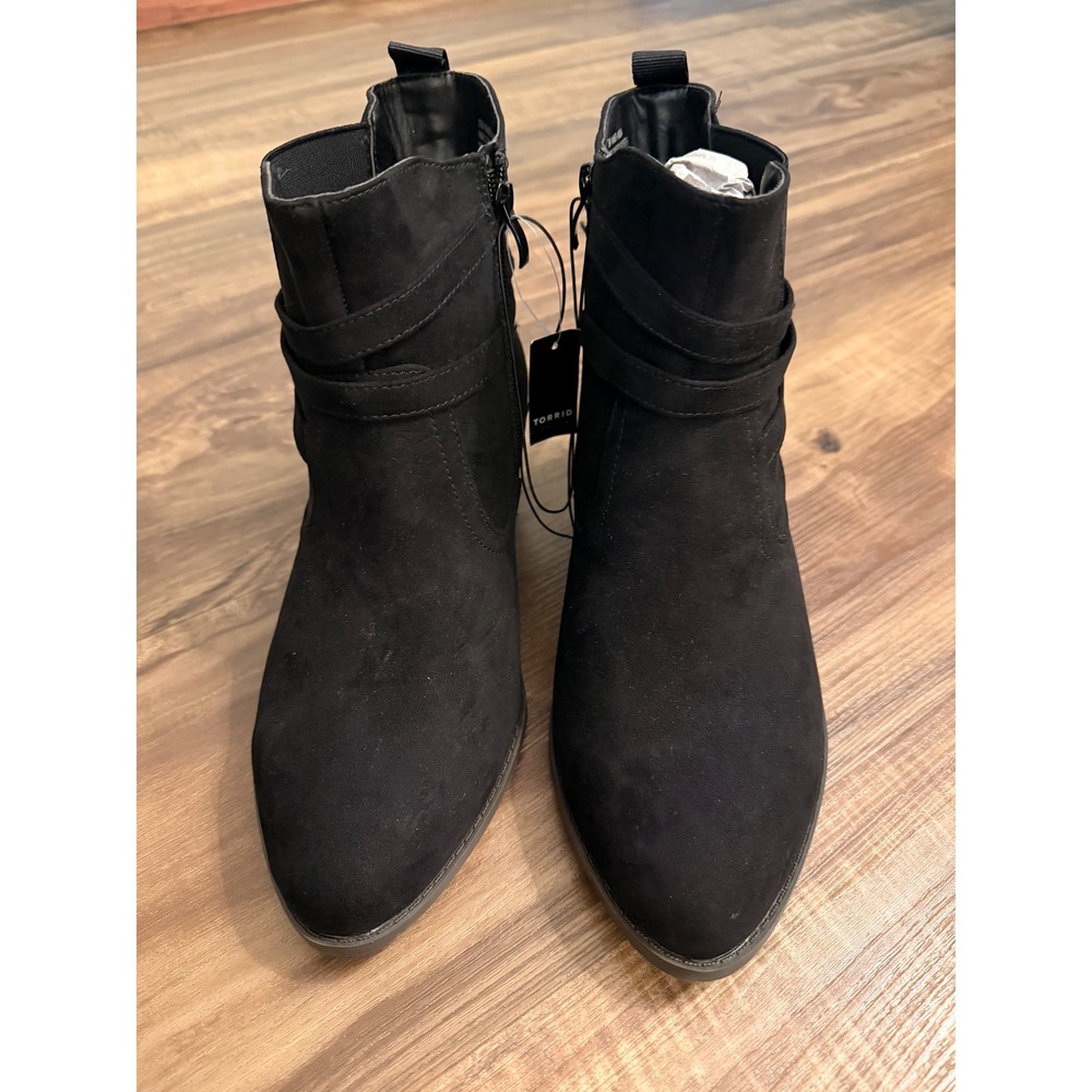 NWT Torrid Faux Suede Double Buckle Ankle Boots Pointed Toe Block Heel 10WW
